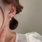 スタッドピアス ピアス レディース 女性 アクセサリー 耳飾り 楕円形 丸 シンプル かわいい おしゃれ 上品 ベーシック 定番 きれいめ プレゼント ギフト 贈り物 お出かけ 通勤 パーティ フォーマル 金色 銀色