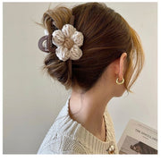 バンスクリップ ヘアクリップ レディース 女性 ヘアアクセサリー 花 フラワー もこもこ 柔らかい 大きめ 髪飾り 髪留め まとめ髪 ヘアアレンジ かわいい おしゃれ