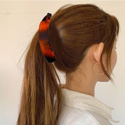 ヘアクリップ バナナクリップ 髪留め レディース 女性用 ヘアアクセサリー マット調 髪飾り まとめ髪 ひとつ結び ヘアアレンジ 上品 エレガント シンプル 単色 無地 おしゃれ かわいい デイリー 普段使い オフィス 通勤