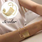 バングル レディース 女性 アクセサリー ブレスレット 太め ワイド 幅広 シンプル カジュアル お洒落 華やか 存在感 大人可愛い ギフト プレゼント ファッション小物