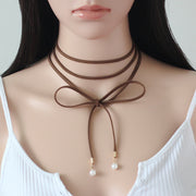 ストリングチョーカー ロング紐 レディース 女性 アクセサリー 揺れる 長め パール調 フェイクパール シンプル 可愛い お洒落 贈り物 プレゼント ギフト ファッション小物 レザー調 レザー風
