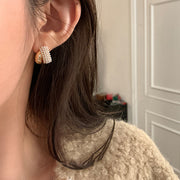 ピアス レディース アクセサリー パール調 ゴールドカラー フープピアス ラインストーン キラキラ かわいい フォーマル パーティー 華やか 上品 おしゃれ 女性