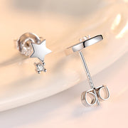 ピアス スタッドピアス レディース アクセサリー プレゼント 誕生日 シンプル 上品 小さめ ラインストーン 月 星 ムーン スター 華奢 小ぶり アシンメトリー ビジュー 宝石風 天然石風 シルバーカラー 普段使い お出かけ お呼ばれ かわいい 可愛い おしゃれ きれいめ 女性 彼女 妻 嫁 大人女子 婦人 ガールズ ギフト 贈り物 記念日 母の日