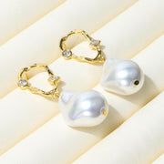 スタッドピアス レディース アクセサリー 耳飾り 大粒 フェイクパール ラインストーン ビジュー リング 揺れる 上品 きれいめ