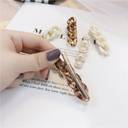 ヘアクリップ くちばしクリップ 2本セット レディース ヘアアクセサリー チェーン フェイクパール 髪留め 髪飾り ヘアアレンジ 大人上品 お出かけ おしゃれ かわいい カジュアル デイリー きれいめ 普段使い オフィス ギフト プレゼント 女性用
