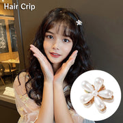 ヘアクリップ 単品 レディース 女性用 フラワー 小花 フェイクパール 小さめ コンパクト 前髪 重ね付け フェミニン ガーリー きれいめ おしゃれ かわいい シンプル 大人可愛い 髪飾り 髪留め ヘアアレンジ 女性用 婦人用 ファッション小物