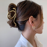 ヘアクリップ バンスクリップ レディース 女性 ヘアアクセサリー 髪留め 髪飾り シンプル まとめ髪 ヘアアレンジ ゴールドカラー シルバーカラー おしゃれ かわいい ファッション小物