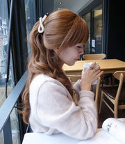 ヘアクリップ バナナクリップ レディース 女性 ヘアアクセサリー ラインストーン 結び目 クロス 髪留め 髪飾り まとめ髪 ヘアアレンジ 簡単 キラキラ かわいい シンプル キュート 上品 きれいめ お出かけ 通勤 オフィス 黒 茶