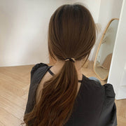 ヘアゴム 髪ゴム レディース 女性 ヘアアクセサリー ファッション雑貨 小物 3連 透かし彫り ゴールドカラー シルバーカラー ブラック シンプル 綺麗 エレガント フォーマル かわいい キュート