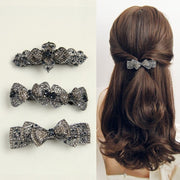 バレッタ 単品 1個 ヘアアクセサリー レディース 女性 婦人用 ラインストーン キラキラ リボン フラワー お花 華やか まとめ髪 ヘアアレンジ 髪留め ヘアクリップ おしゃれ 豪華 上品 アクセント お呼ばれ 結婚式 記念日 入学式 側業式 発表会 フォーマル シンプル エレガント シルバーカラー ガンメタカラー