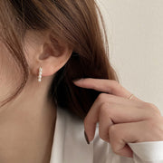 フープピアス レディース サークル リングタイプ 女性用 アクセサリー ゴールドカラー フェイクパール 華やか 高見え 高級感 耳飾り キャッチ不要 おしゃれ かわいい 大人可愛い キュート プレゼント 婦人 パーティー 2次会 結婚式 エレガント 上品 カジュアル 普段使い 誕生日 プレゼント ギフト 贈り物 記念日 お出かけ 婦人用 ファッション小物 オフィス OL 会社
