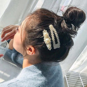 ヘアピン パッチンどめ フェイクパール 髪留め レディース 女性用 ヘアアクセサリー 上品 エレガント 大きめ 髪飾り ヘアアレンジ おしゃれ かわいい