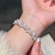 ブレスレット レディース アクセサリー 腕輪 アジャスター付き 調節可能 ラインストーン フェイクパール 女性用 可愛い おしゃれ プレゼント 贈り物 ギフト 誕生日 記念日