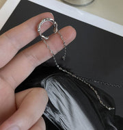 イヤーカフ イヤカフ レディース アクセサリー 片耳用 1個売り シルバーカラー ツイスト チェーン ロング 揺れる 2連風 大ぶり 存在感 ピアスホール不要 軟骨 イヤークリップ 挟む 存在感 ギフト プレゼント 穴あけ不要 女性用 おしゃれ ファッション小物 おしゃれ 婦人用 プレゼント 贈り物 ギフト 誕生日 記念日 お出かけ ファッション小物