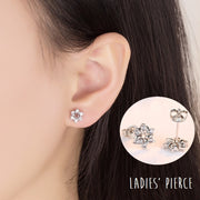 ピアス スタッドピアス 耳飾り 両耳用 レディース 女性 アクセサリー ファッション小物 ラインストーン 花 フラワー おしゃれ きれいめ 上品 キラキラ かわいい シンプル お出かけ ギフト プレゼント 誕生日 記念日 パーティ 結婚式 フォーマル 銀色