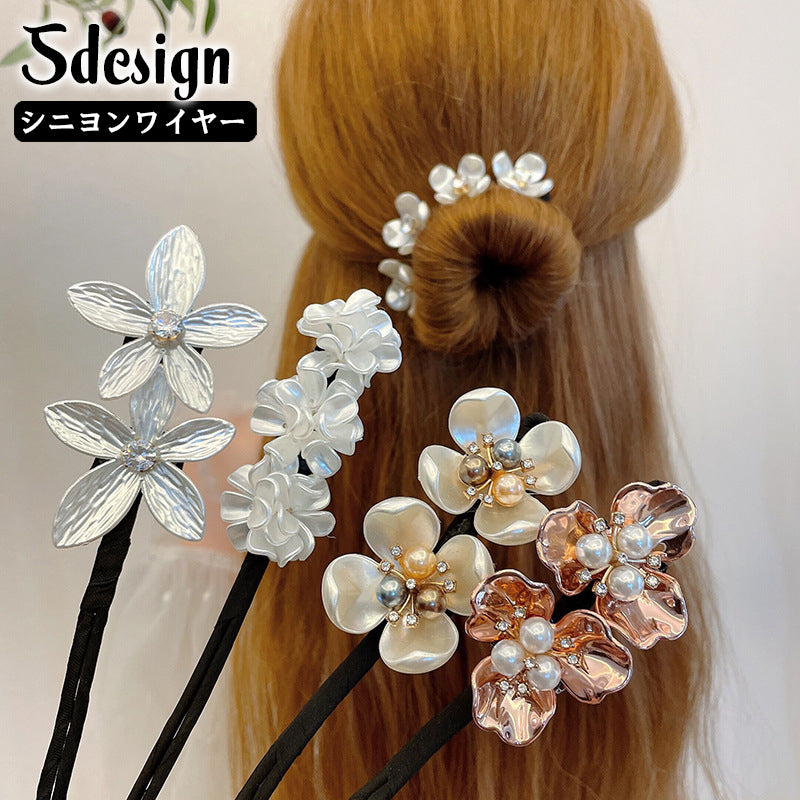 シニヨンワイヤー お団子メーカー ヘアワイヤー おだんご シニヨンメーカー ヘアアクセサリー レディース 髪飾り ヘアアレンジ くるくる 巻き付ける 巻くだけ パール調 フラワー 小花 簡単 便利 アップスタイル お出かけ まとめ髪 大人可愛い おしゃれ かわいい きれいめ 上品 フェミニン 女性用