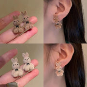 スタッドピアス レディース アクセサリー クマ ウサギ マスコット付き ぬいぐるみ風 動物 アニマル かわいい プレゼント ギフト 贈り物 ブラウン ベージュ