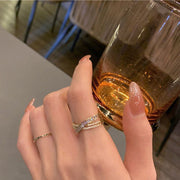 指輪 オープンリング レディース アクセサリー クロスデザイン スタイリッシュ エレガント 高級感 きれいめ 上品 ボリューム感 パーティー お出かけ デート