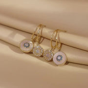 スタッドピアス レディース 女性 婦人 アクセサリー 耳飾り ラインストーン 上品 豪華 キラキラ かわいい おしゃれ 大人女子 ギフト プレゼント ゴールドカラー