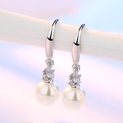 フックピアス レディース アクセサリー 耳飾り フェイクパール ラインストーン 揺れる 上品 おしゃれ 外出 お出掛け デート 結婚式 ギフト 記念日 誕生日 贈り物 プレゼント ファッション小物