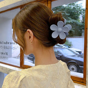 ヘアクリップ バンスクリップ 髪留め レディース 女性用 ヘアアクセサリー 花 フラワー マット 髪飾り ヘアアレンジ 上品 エレガント おしゃれ かわいい デイリー 普段使い お出かけ