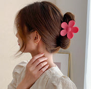 ヘアクリップ バンスクリップ 髪留め レディース 女性用 ヘアアクセサリー 花 フラワー マット 髪飾り ヘアアレンジ 上品 エレガント おしゃれ かわいい デイリー 普段使い お出かけ