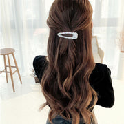 ヘアクリップ くちばしクリップ レディース ヘアアクセサリー 髪飾り 髪留め ラインストーン パール調 キラキラ エレガント 上品 華やか まとめ髪 ヘアアレンジ  デイリー 普段使い カジュアル かわいい おしゃれ 存在感 ファッション小物 雑貨 女性 ゴールドカラー シルバーカラー