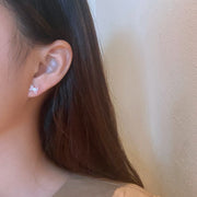 ピアス スタッドピアス 12個セット ６ペア レディース 女性 アクセサリー 耳飾り ラインストーン 蝶々 クリア 透明 フェイクパール フラワー 花 単色 華奢 シンプル かわいい 上品 きらきら キュート ガーリー 定番 おしゃれ プレゼント ギフト 記念日 フォーマル パーティ お出かけ 白