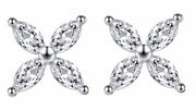 ピアス スタッドピアス 耳飾り 両耳用 レディース 女性 アクセサリー 花 フラワー ラインストーン ファッション小物 キャッチ付き おしゃれ シンプル 上品 かわいい きれいめ キラキラ ギフト プレゼント 記念日 お祝い パーティ 誕生日
