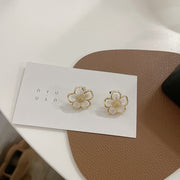 ピアス イヤリング レディース 女性 アクセサリー ジュエリー 花 フラワー モチーフ 両耳 かわいい おしゃれ カジュアル クリップ プレゼント ギフト