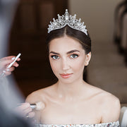 ティアラ 花嫁 ウエディング レディース 女性 ライトストーン 華やか キラキラ 結婚式 ブライダル 披露宴 パーティー 二次会 髪飾り ヘアアクセサリー ヘッドドレス クラウンティアラ 王冠 かんむり
