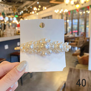 ヘアクリップ ヘアピン レディース 女性 ヘアアクセサリー フェイクパール ラインストーン パール調 上品 高級感 髪留め 髪飾り まとめ髪 ヘアアレンジ かわいい キュート ギフト プレゼント