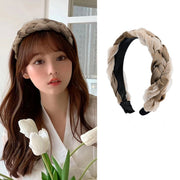 カチューシャ レディース おしゃれ ヘアバンド風 シンプル 幅広 ワイド ツイスト ヘッドアクセサリー 髪飾り 可愛い ヘアアクセ