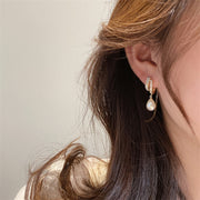 ピアス ハーフフープピアス レディース アクセサリー 耳飾り 揺れる 上品 きれいめ フェイクパール ドロップ型 ハーフリング