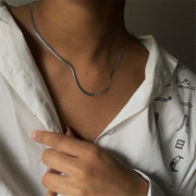 ネックレスチェーン ヘリンボーン レディース 女性用 アクセサリー ゴールドカラー シルバーカラー ヘビ オメガ チェーン シンプル チェーンのみ 高見え 高級感 エレガント カジュアル おしゃれ 普段使い プレゼント 贈り物 ギフト お出かけ パーティー 結婚式 2次会
