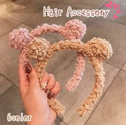 カチューシャ ヘアバンド ヘッドアクセサリー レディース ヘアアクセサリー 耳付き クマ耳 もこもこ ふわふわ ボア やわらか 無地 髪飾り 大人可愛い かわいい キュート ヘアアレンジ おしゃれ カジュアル 婦人 女性 普段使い 女性 ピンク イエロー グリーン グレー ブラウン 茶