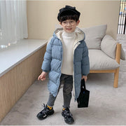 フード付きジャケット キッズ 子供服 ジュニア アウター 中綿入り ダウン風 ジップアップ ロング丈 ミディアム丈 膝丈 スナップボタン ジャンパー ブルゾン 単色 おしゃれ 無地 暖かい 冬 シンプル カジュアル バイカラー きれいめ 男の子 女の子 オフホワイト レッド グリーン ブラック ブルー
