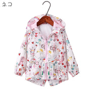 ジャンパー キッズ 子供服 女の子 アウター 上着 長袖 チャック ジップアップ フード ポケット プリント 総柄 ネコ 動物 スイカ フルーツ ピンク カラフル カジュアル かわいい キュート 春 秋