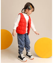 中綿入りベスト ダウン風ベスト キッズ 子供用 男の子 女の子 アウター 前開き スナップボタン Vネック 上着 ソリッドカラー 防寒 寒さ対策 ベビー ジュニア カジュアル シンプル お出掛け 通園 通学 男子 女子 こども服