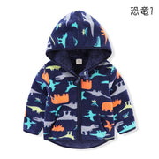ジャケット 子ども服 キッズ 女の子 男の子 アウター 上着 長袖 ジップアップ フード付き ポケット付き 裏起毛 総柄 恐竜 ハート ネコ 猫 動物 アニマル 可愛い キュート カジュアル ポップ 防寒 暖か ぽかぽか 秋 冬