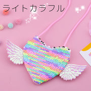 ポシェット ショルダーバッグ ミニバッグ ポーチ キッズ 子供 女の子 鞄 カバン 肩掛け 斜め掛け ハート 羽 翼 スパンコール キラキラ かわいい ガーリー キュート おしゃれ お出かけ