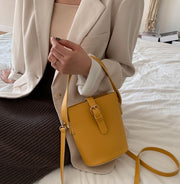2wayバッグ ショルダーバッグ ハンドバッグ ポシェット フェイクレザー レディース 女性 シンプル おしゃれ コンパクト ミニ カバン クロスボディ 斜め掛け 長さ調整可能 ストラップ取り外し可能 鞄 小さめ 小物入れ 婦人用