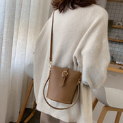 2wayバッグ ショルダーバッグ ハンドバッグ ポシェット フェイクレザー レディース 女性 シンプル おしゃれ コンパクト ミニ カバン クロスボディ 斜め掛け 長さ調整可能 ストラップ取り外し可能 鞄 小さめ 小物入れ 婦人用