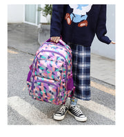 リュックサック キッズ ジュニア 子供用 カバン かばん 女の子 男の子 バックパック カラフル おしゃれ 可愛い 旅行 アウトドア ポケット 肩ひもメッシュ ファスナー おでかけ 遠足 小学生