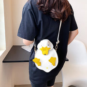 ポシェット ショルダーバッグ レディース 女性 鞄 カバン 小型 小さめ コンパクト チャック ジッパー マグネットボタン 磁石ボタン フェイクレザー アヒル 動物 アニマル 鳥 ホワイト イエロー ユニーク ポップ カジュアル かわいい キュート おしゃれ