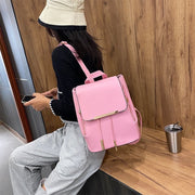 リュック デイパック レディース 女性 鞄 リュックサック バックパック マグネットボタン フェイクレザー ファスナー 紐 単色 無地 花柄 長さ調節可 持ち手付き おしゃれ シンプル きれいめ かわいい カジュアル お出かけ 通勤 通学 白 黒 ピンク 青 赤
