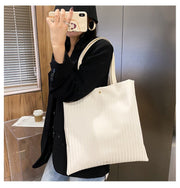 トートバッグ 手提げ 肩掛け レディース 女性 婦人 バッグ カバン 鞄 シンプル かわいい おしゃれ カジュアル 通勤 通学