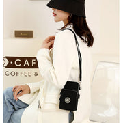 ショルダーバッグ ミニショルダー スマホポーチ ポシェット レディース bag 3ポケット 3連 軽量 コンパクト ファスナー スマートフォン カード 小銭 お札 ウォレット お財布 無地 プリント 柄 肩掛け 斜め掛け
