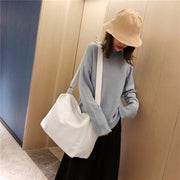 ショルダーバッグ 斜め掛け 肩掛けバッグ レディース 女性 婦人用 鞄 かばん 大きめ キャンパス地 単色 シンプル おしゃれ カジュアル お出かけ 普段使い 通勤 通学