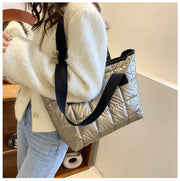 トートバッグ ショルダーバッグ レディース 女性 鞄 カバン キルティング 単色 光沢感 肩掛け 手提げ おしゃれ 普段使い お出かけ